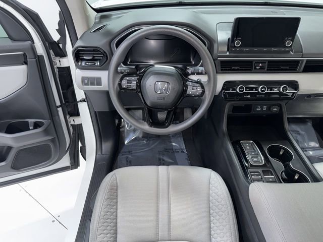 Used 2023 Honda Pilot LX image 14