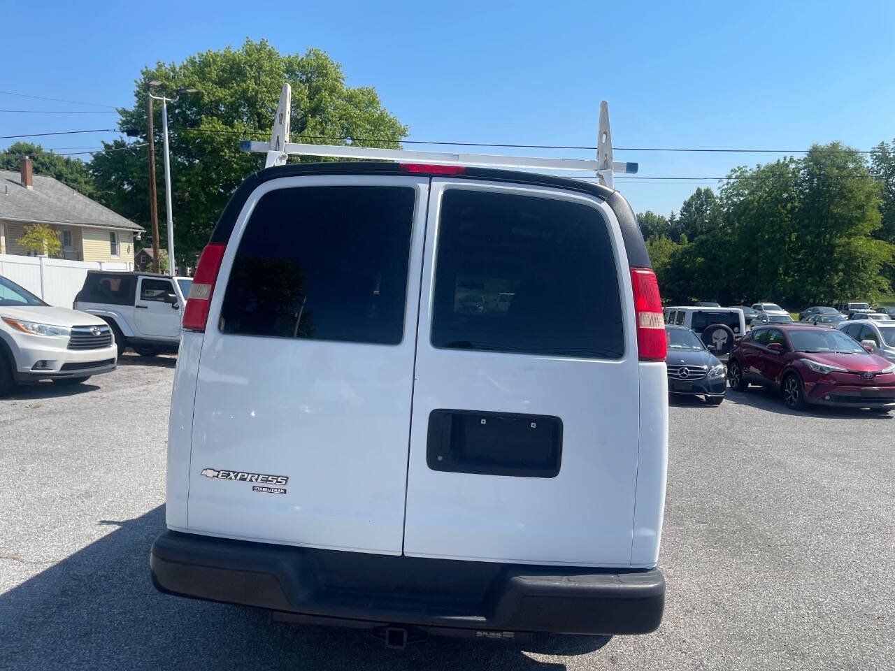 Used 2012 Chevrolet Express 1500 RWD image 7