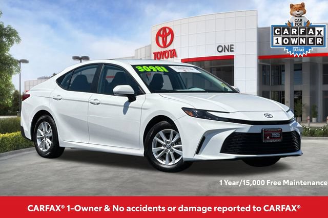 Used 2025 Toyota Camry LE AWD/4WD image 2