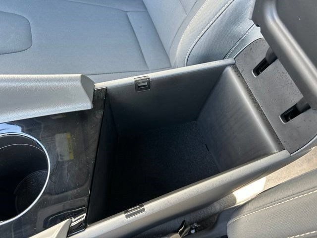 Used 2022 Hyundai Elantra SEL w/ Convenience + Premium Package FWD image 35