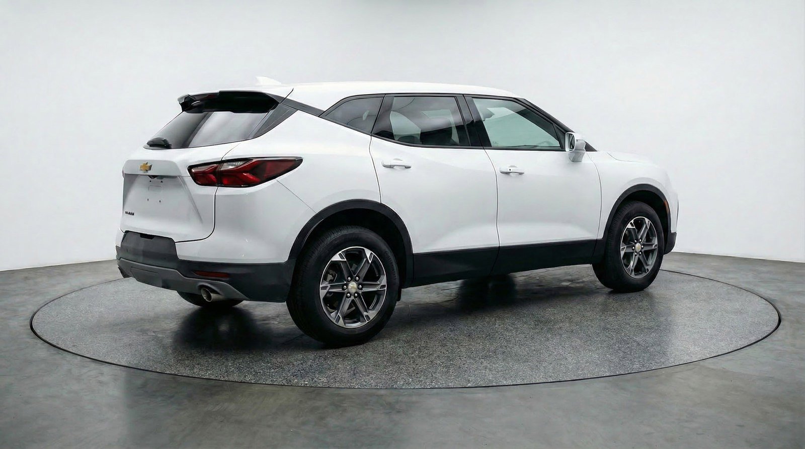 Used 2025 Chevrolet Blazer LT FWD image 7