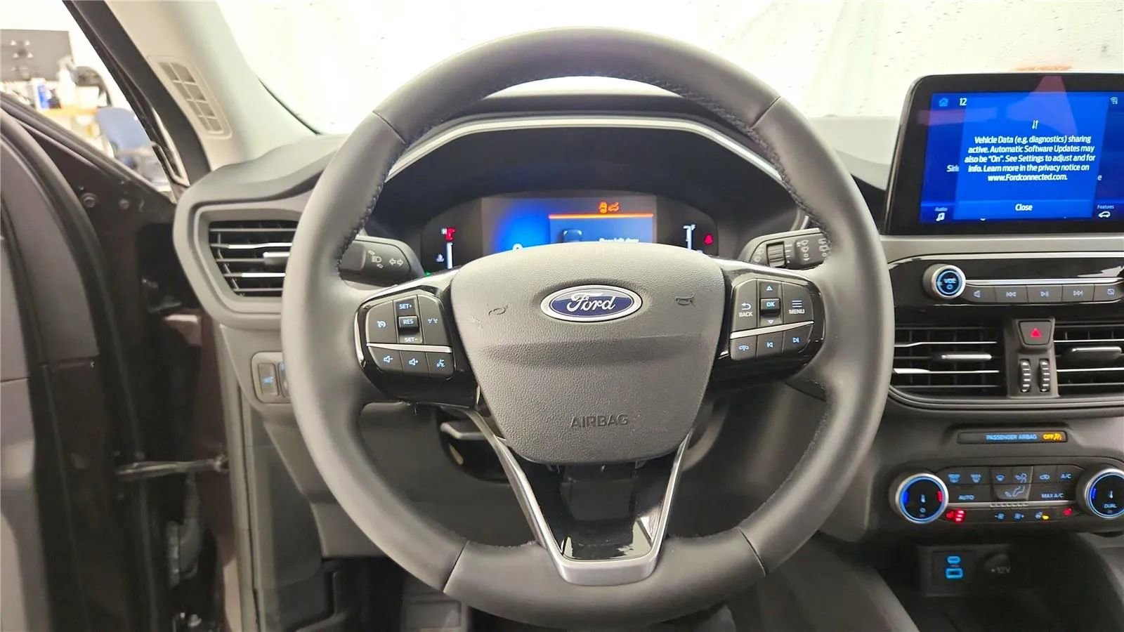 Used 2023 Ford Escape Active AWD/4WD image 32