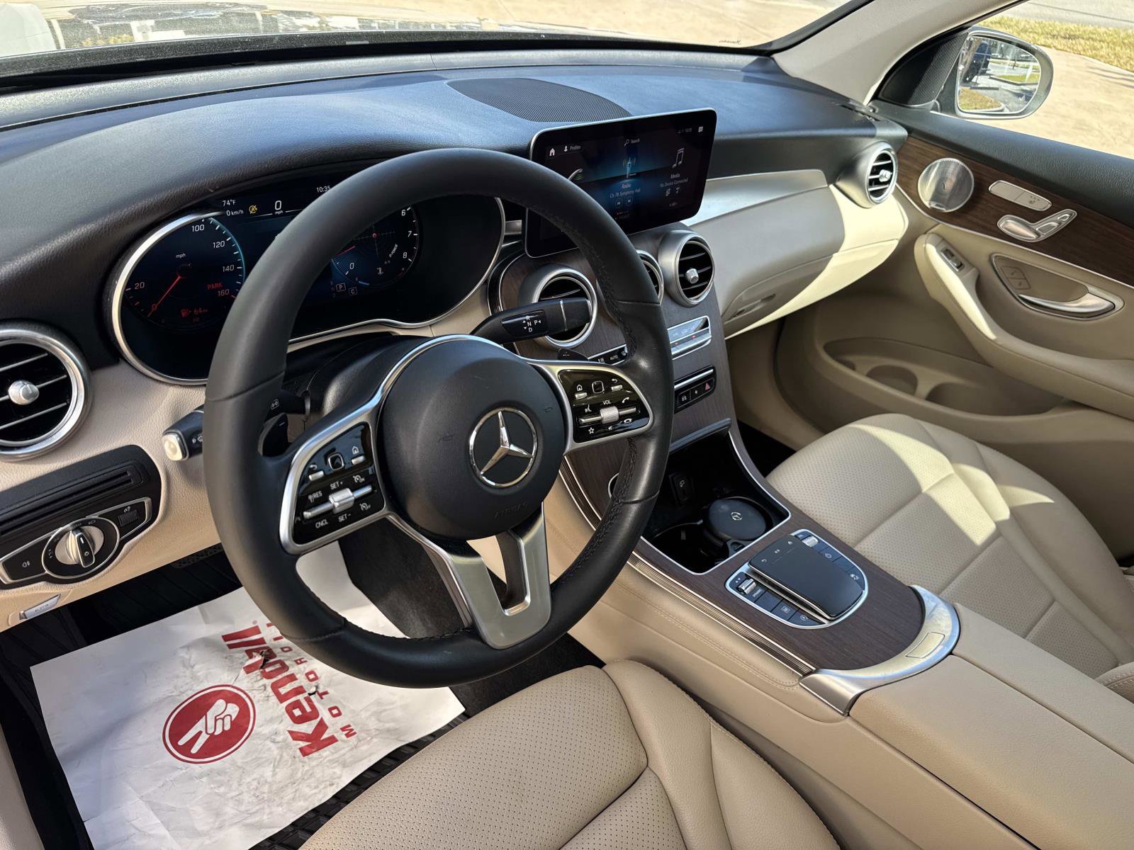 Used 2020 Mercedes-Benz GLC 300 image 22