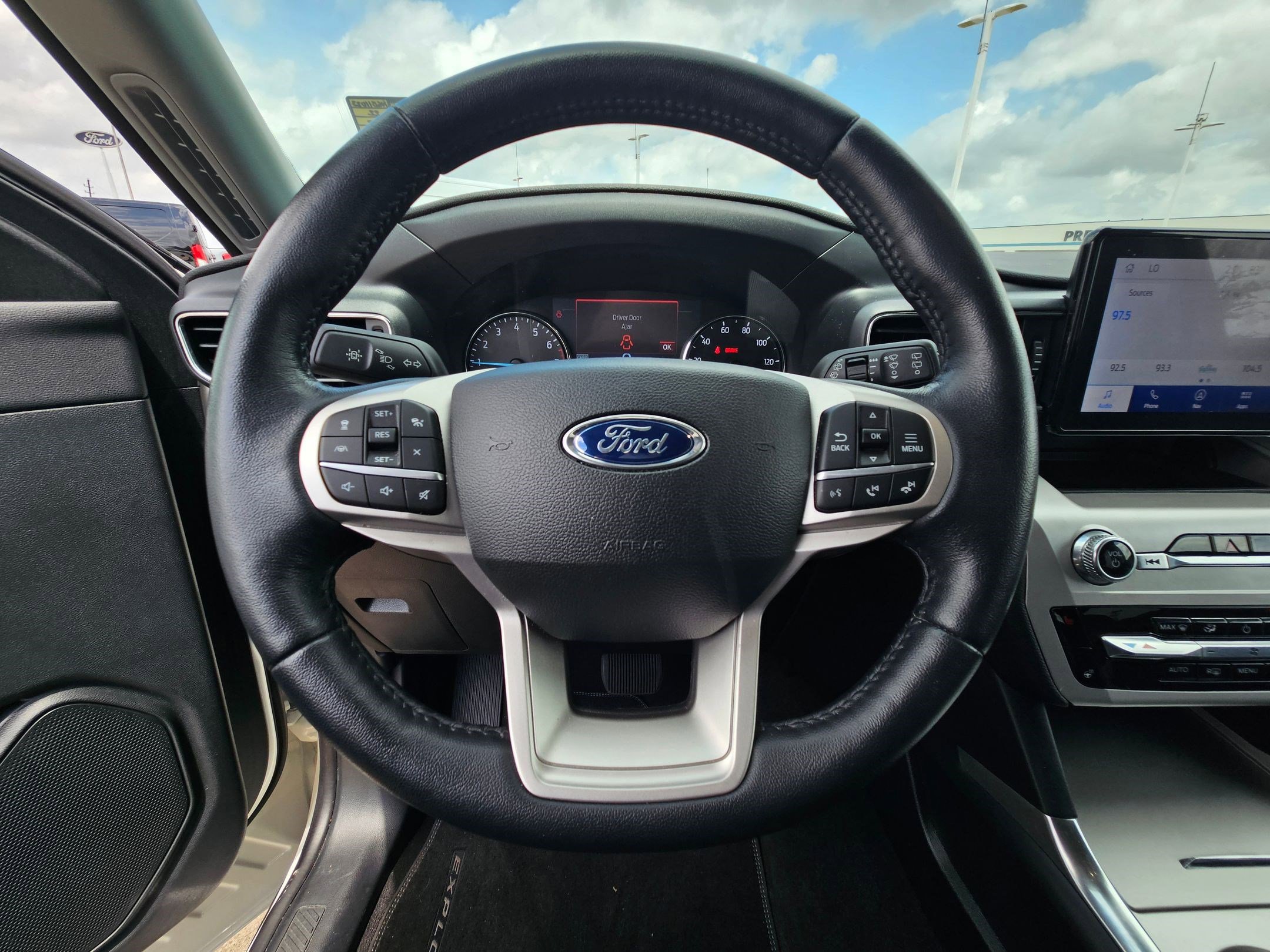 Used 2022 Ford Explorer XLT w/ Equipment Group 202A image 16