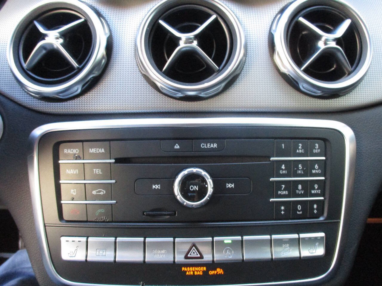 Used 2018 Mercedes-Benz GLA 250 4MATIC image 34
