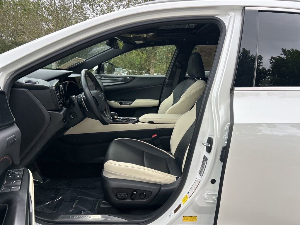 Used 2022 Lexus NX 250 FWD image 16