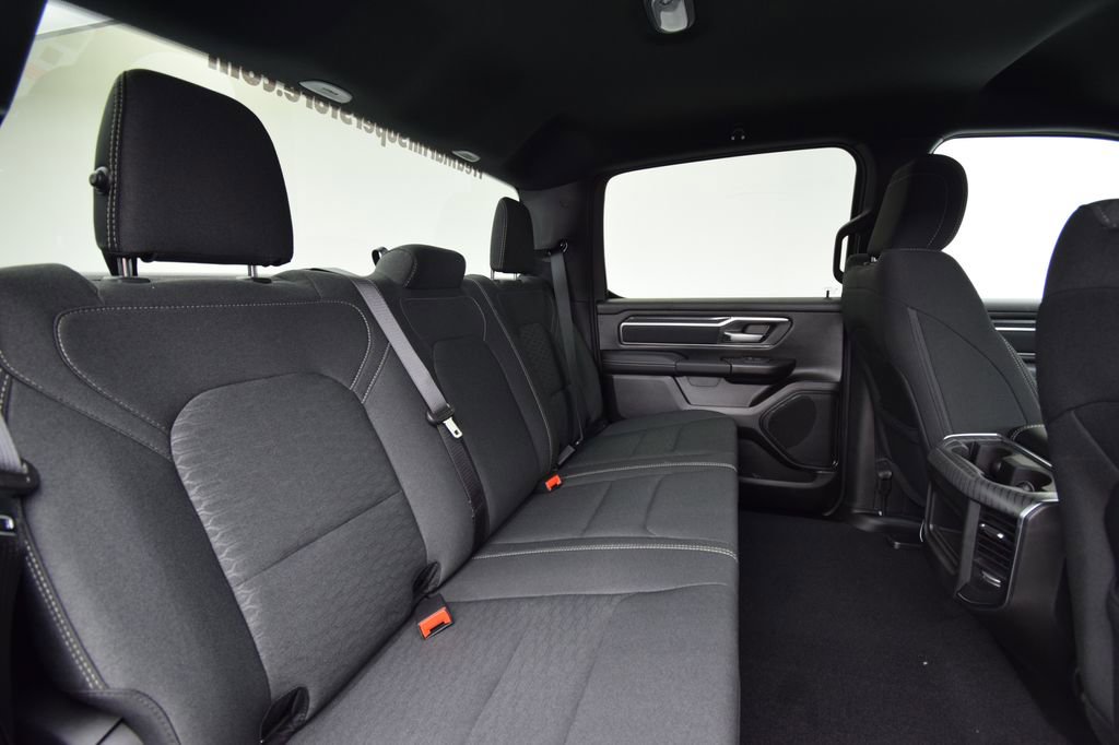 New 2026 RAM 1500 4x4 Crew Cab image 19