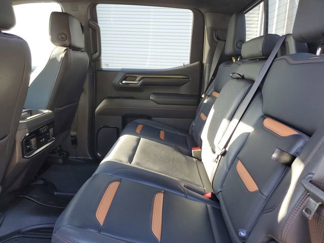 Used 2023 GMC Sierra 1500 AT4 w/ Technology Package AWD/4WD image 11