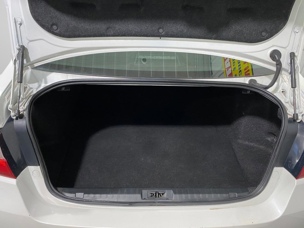 Used 2019 Subaru Legacy 2.5i Premium image 11