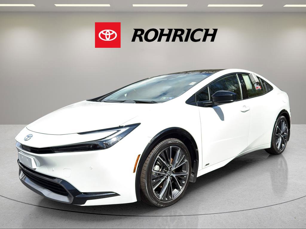 Used 2023 Toyota Prius XLE image 1