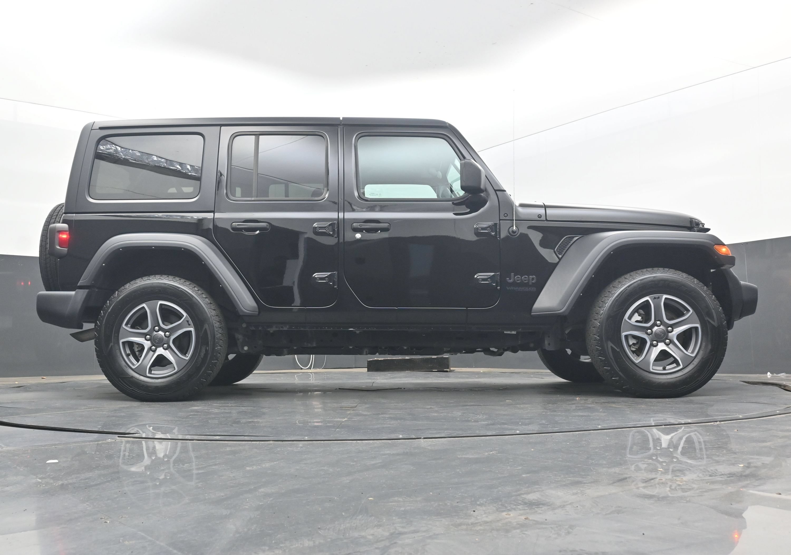 Used 2022 Jeep Wrangler Unlimited Sport AWD/4WD image 30