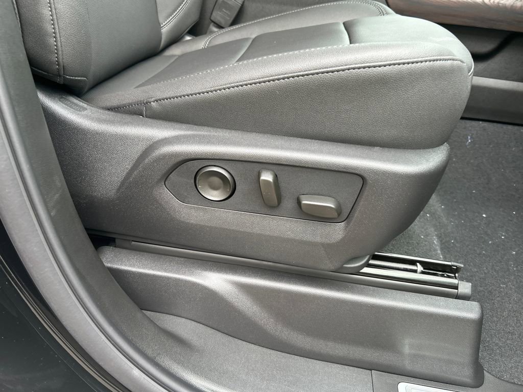 New 2026 GMC Sierra 2500 SLT w/ SLT Premium Package image 33