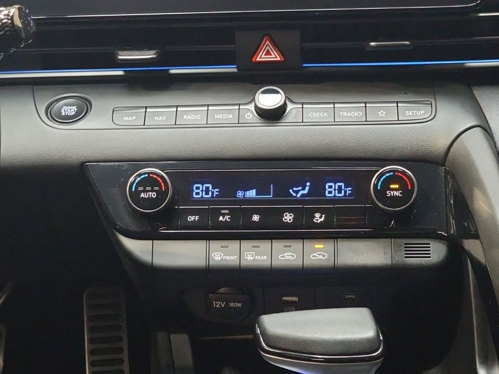 Certified 2025 Hyundai Elantra SEL image 21