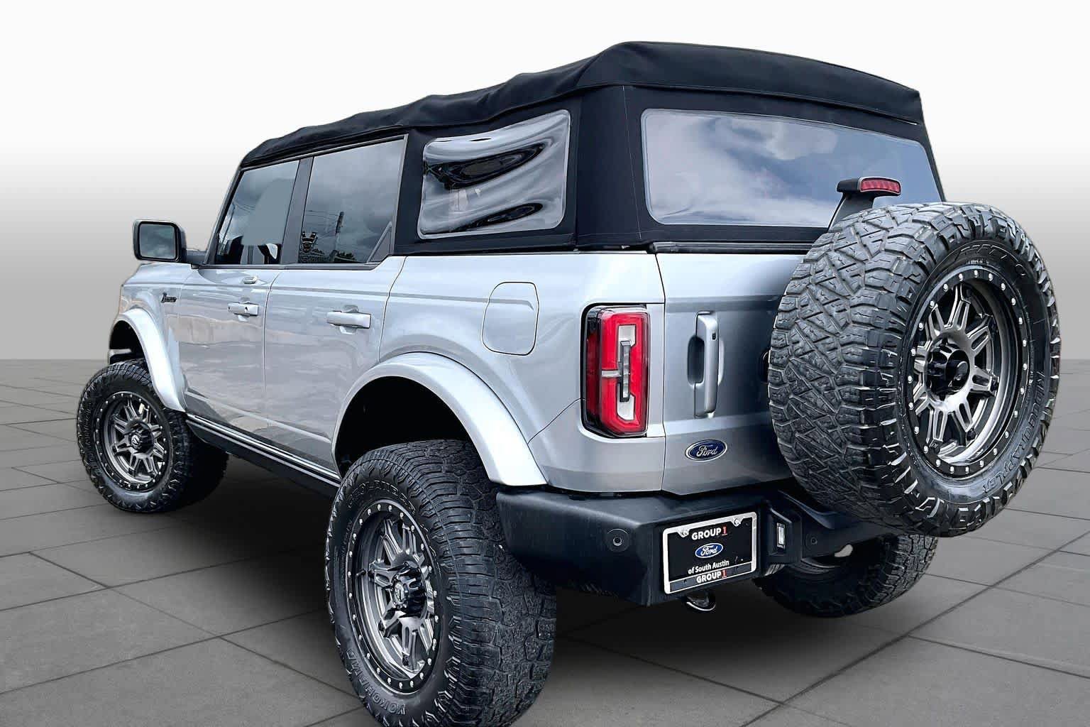 Used 2022 Ford Bronco Outer Banks AWD/4WD image 13