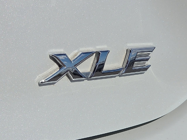 Used 2025 Toyota Camry XLE FWD image 7