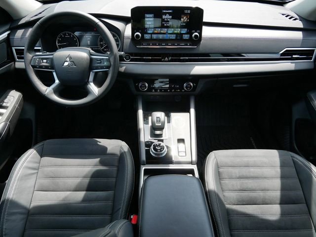 Used 2023 Mitsubishi Outlander SE AWD/4WD image 13