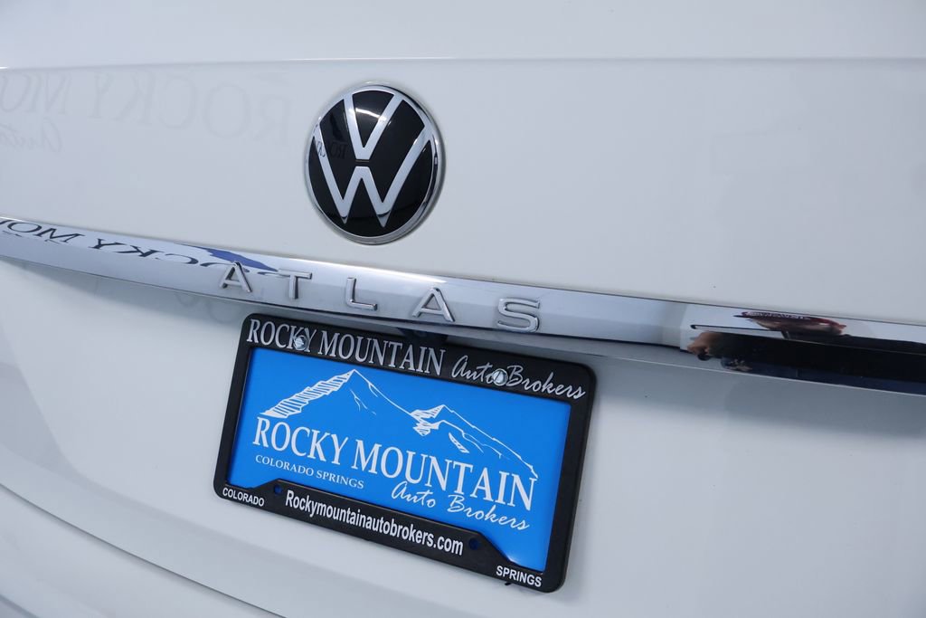 Used 2021 Volkswagen Atlas SEL R-Line image 9