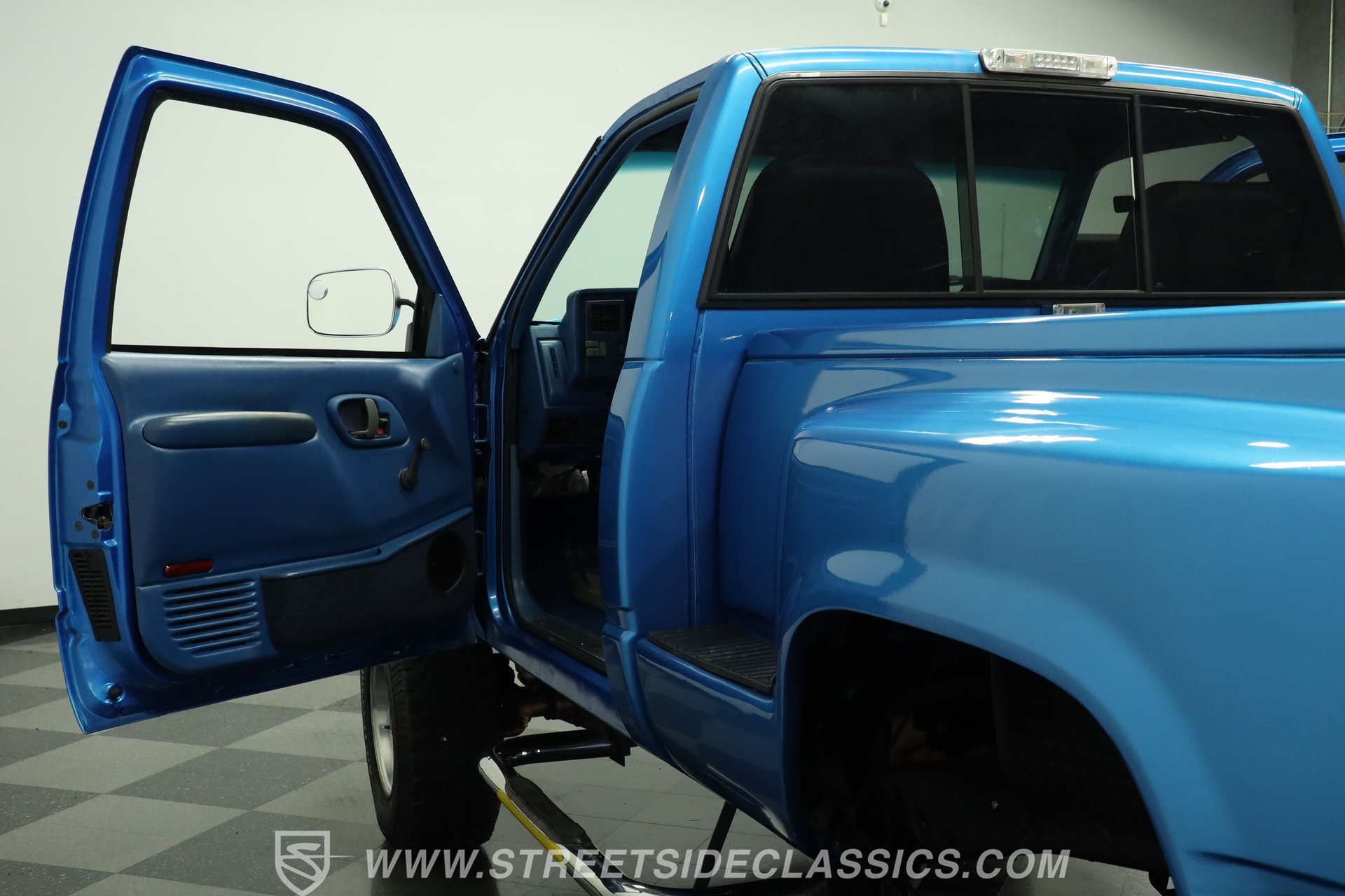 Used 1988 Chevrolet Silverado 1500 4x4 Regular Cab image 32