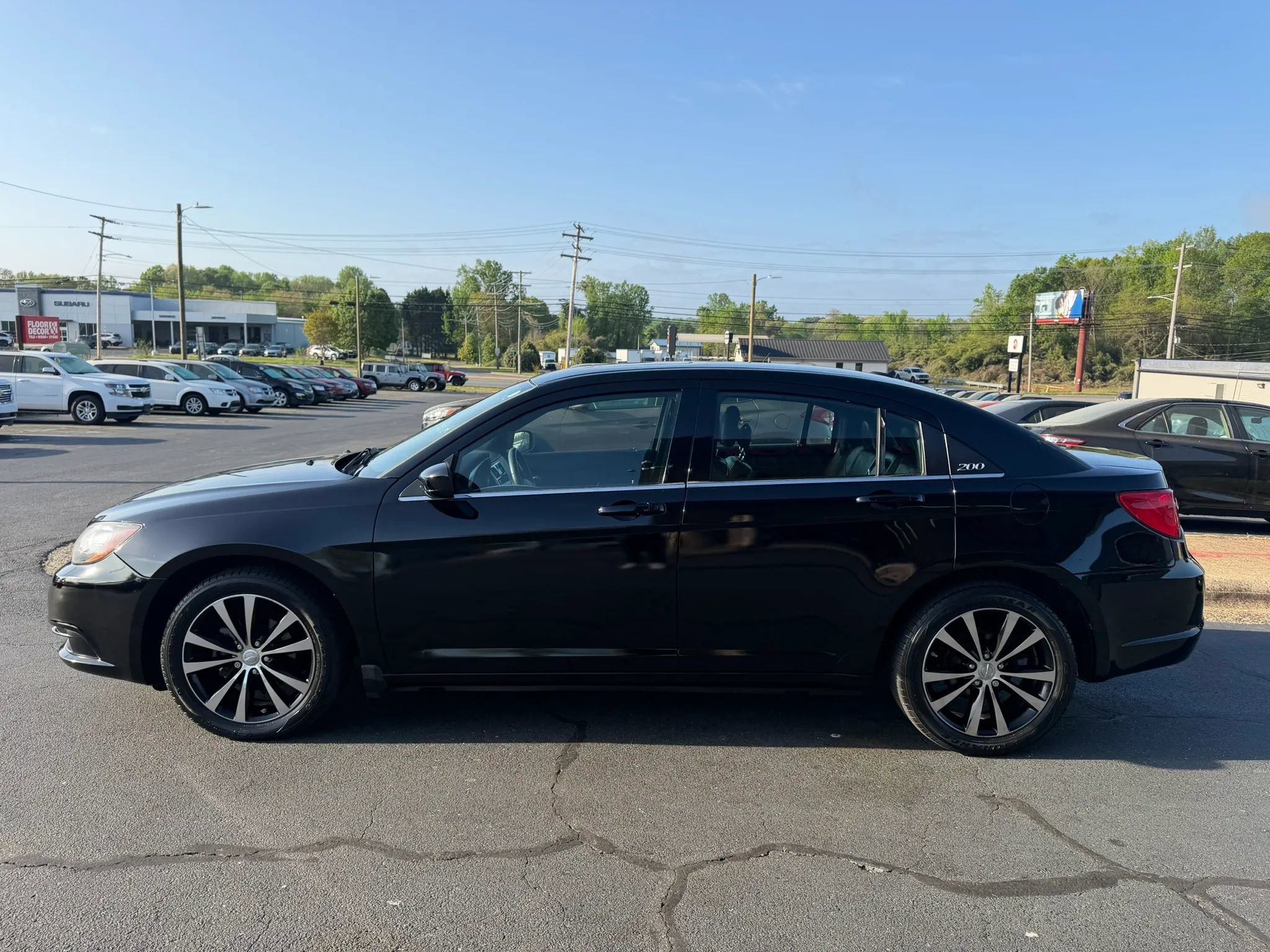 Used 2014 Chrysler 200 Limited w/ Sun/Sound Group image 4