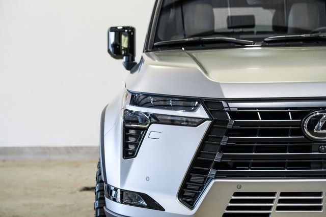 Used 2026 Lexus GX 550 AWD/4WD image 3