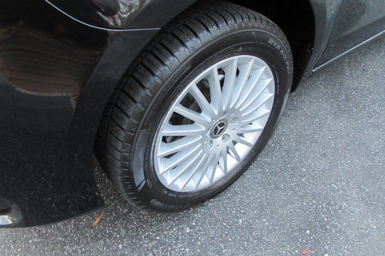 Used 2018 Mercedes-Benz Metris Passenger image 9