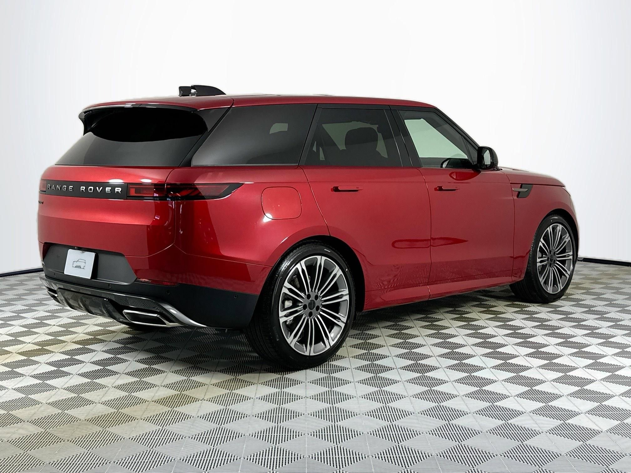 Used 2026 Land Rover Range Rover Sport SE image 5