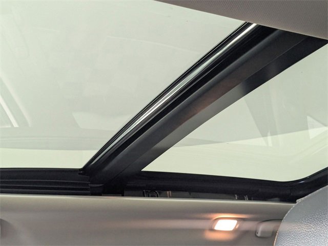 Used 2018 Nissan Rogue SL w/ Premium Package image 13