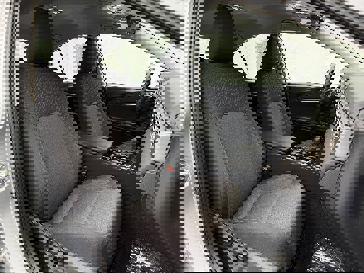 Used 2025 Toyota Camry LE image 30