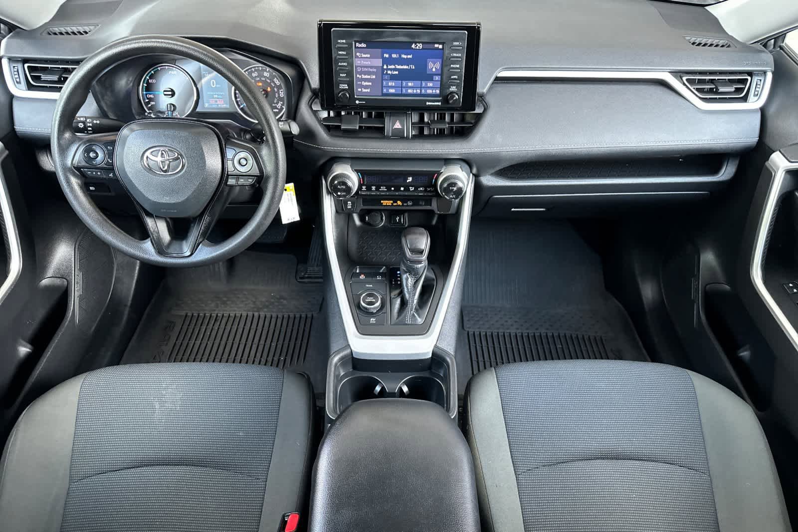Certified 2021 Toyota RAV4 LE AWD/4WD image 3
