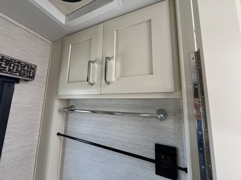 Used 2020 Mercedes-Benz Sprinter 3500 image 31