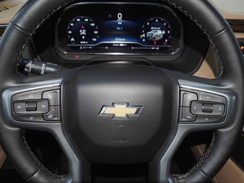 Used 2024 Chevrolet Tahoe Premier w/ Premium Package image 32