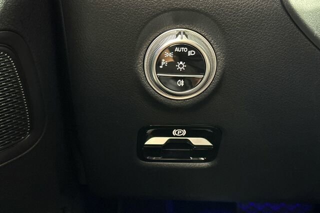Certified 2025 Mercedes-Benz C 300 Sedan image 31