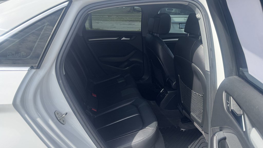 Used 2018 Audi A3 2.0T Premium image 25