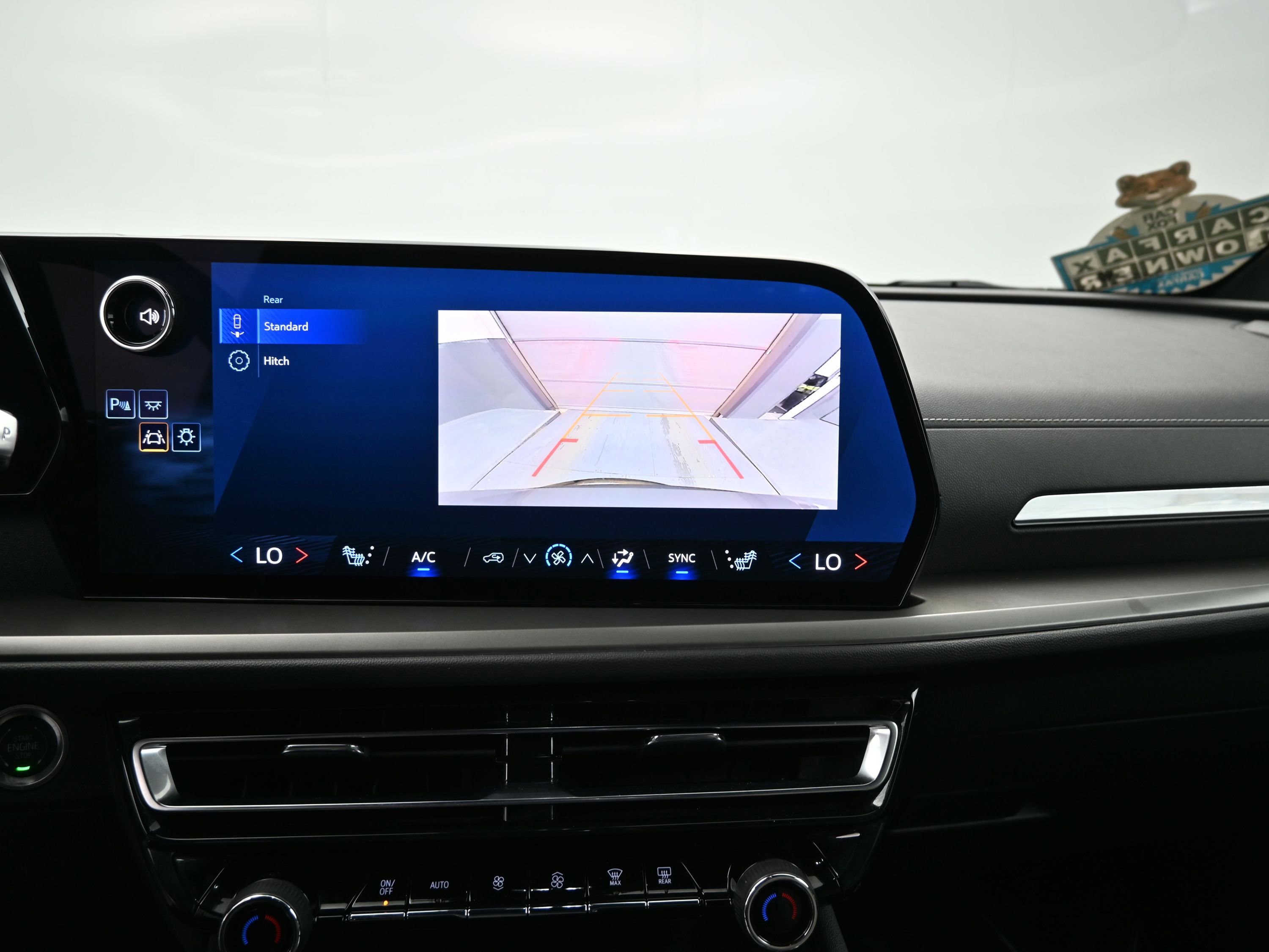 Used 2025 Chevrolet Traverse LT image 17