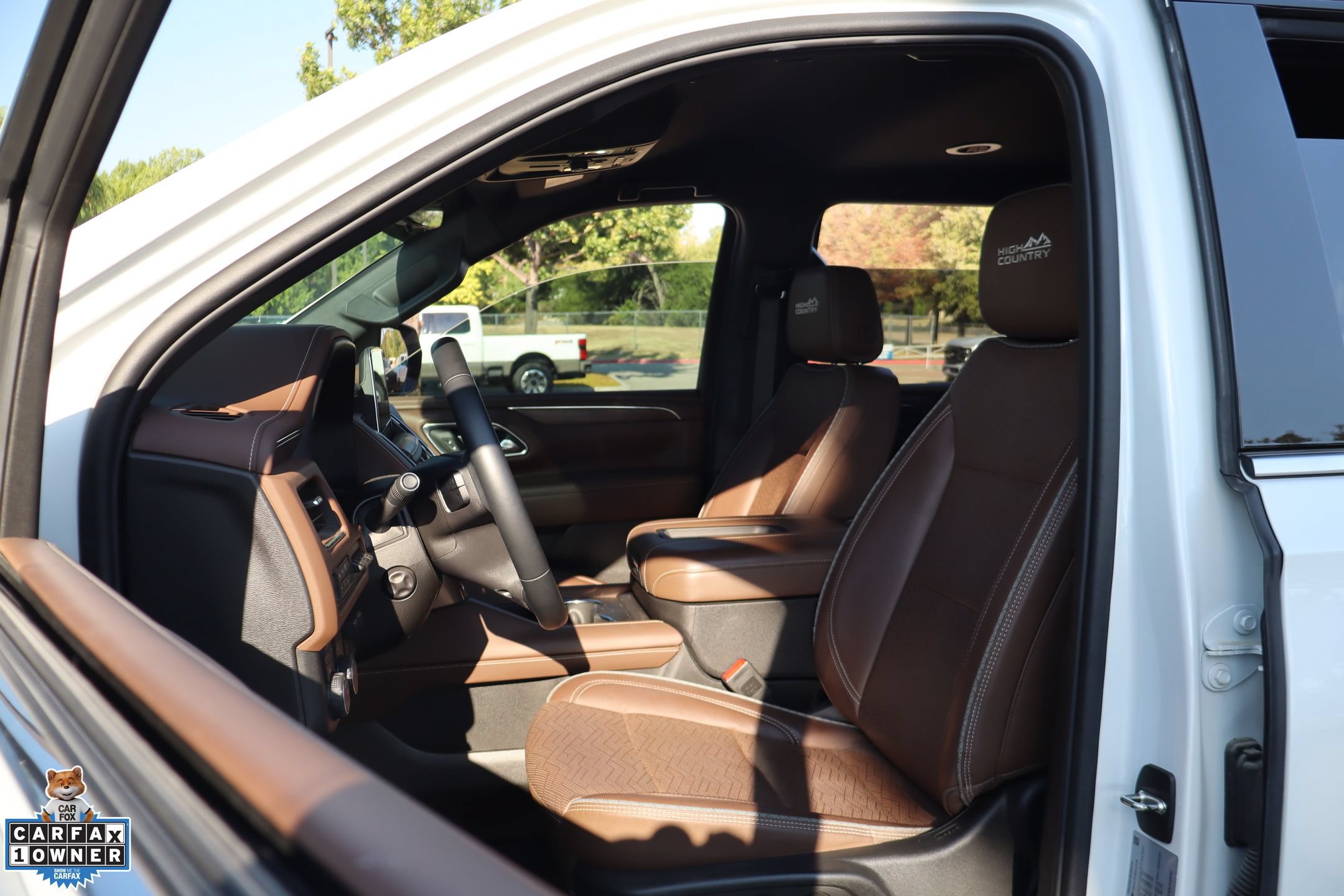Used 2024 Chevrolet Tahoe High Country AWD/4WD image 12