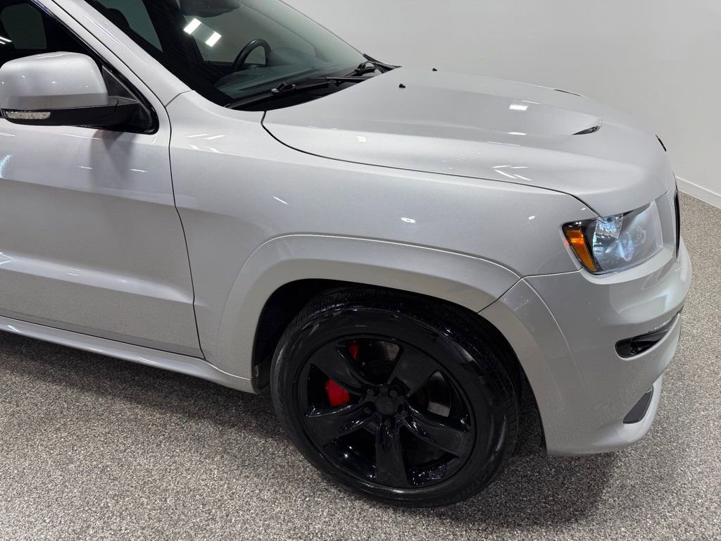Used 2012 Jeep Grand Cherokee SRT8 w/ Luxury Group II image 11