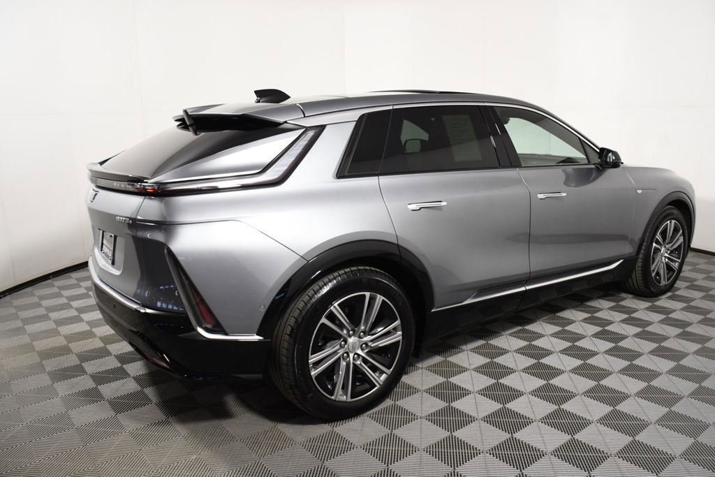 Used 2024 Cadillac Lyriq Luxury image 7