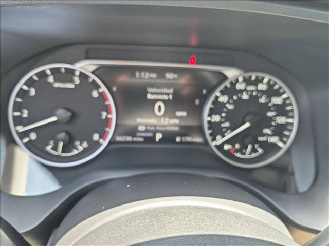 Used 2023 Nissan Rogue SV FWD image 11