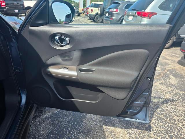 Used 2013 Nissan Juke SV AWD/4WD image 20