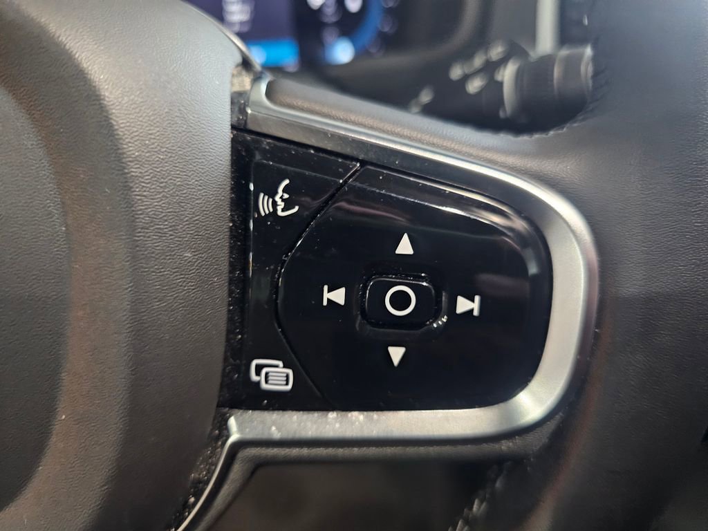 Certified 2024 Volvo XC90 B6 Plus w/ Protection Package Premier AWD/4WD image 21