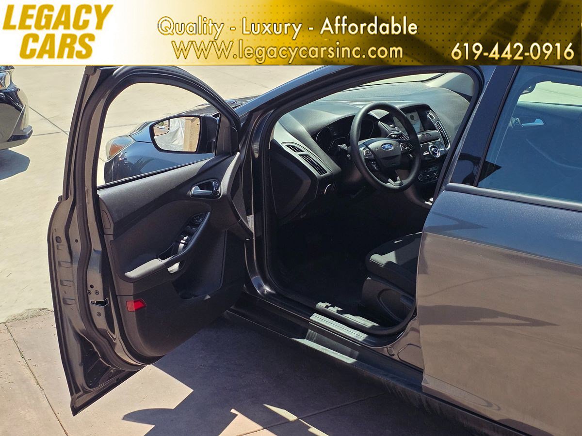 Used 2017 Ford Focus SEL FWD image 45