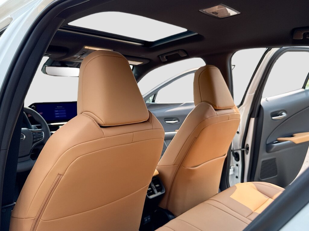 New 2026 Lexus UX 300h AWD image 6