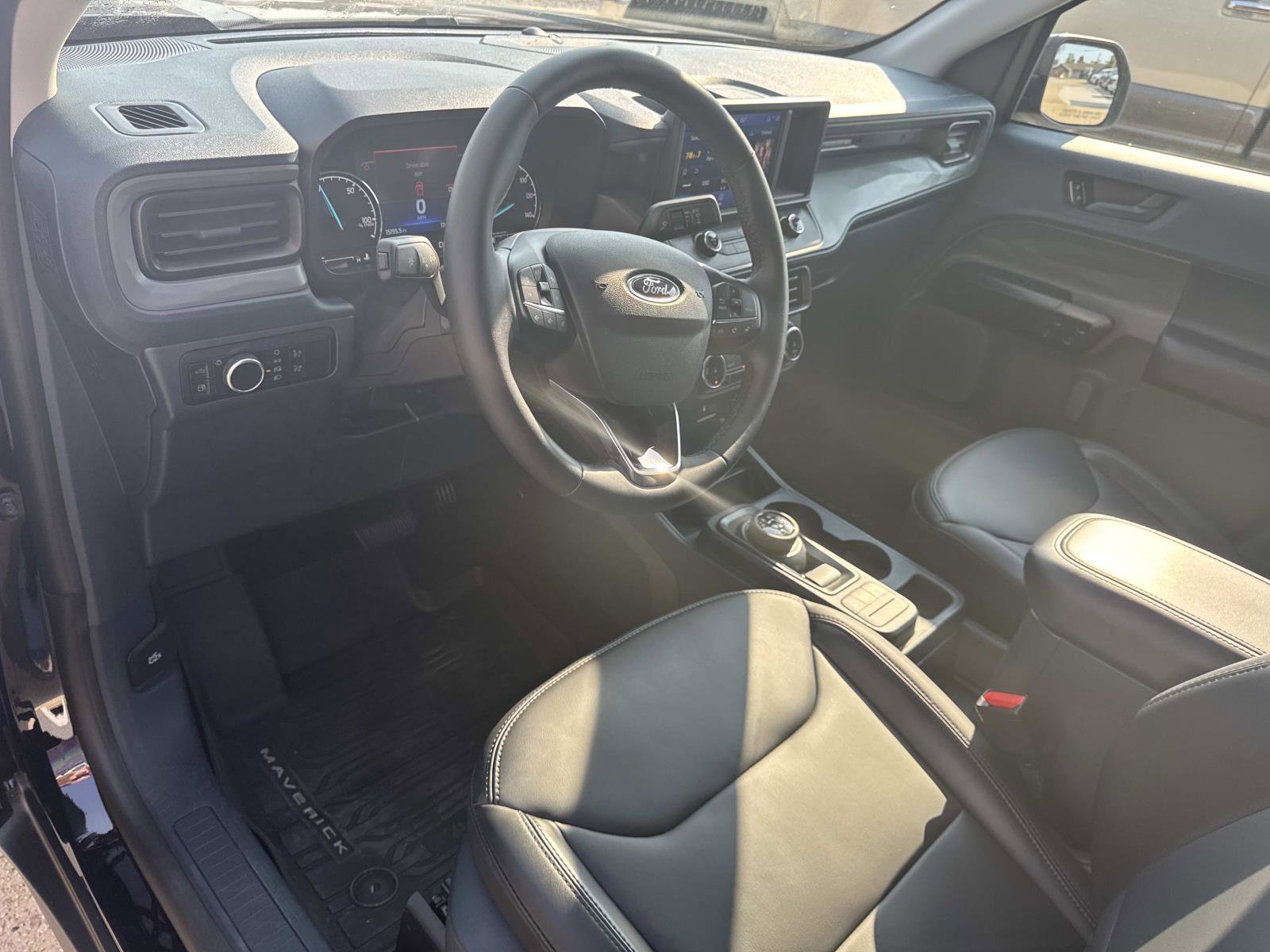 Used 2024 Ford Maverick Lariat w/ Black Appearance Package image 17