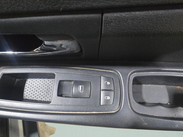 Used 2009 Jeep Liberty Sport image 29