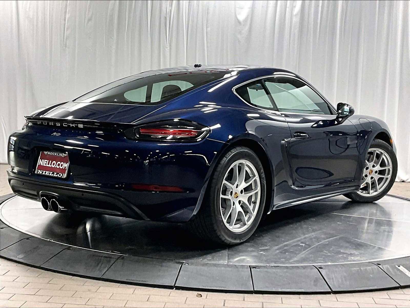 Used 2019 Porsche 718 Cayman image 10