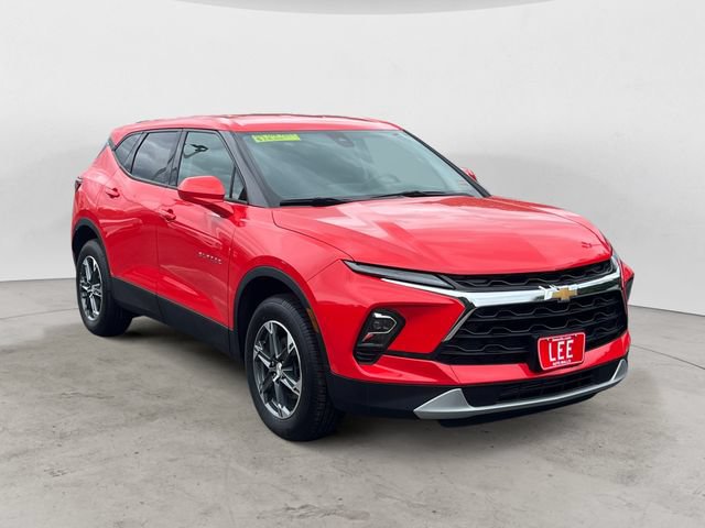 Used 2025 Chevrolet Blazer LT AWD/4WD image 7