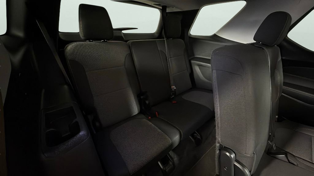 Certified 2021 Chevrolet Traverse LS image 31