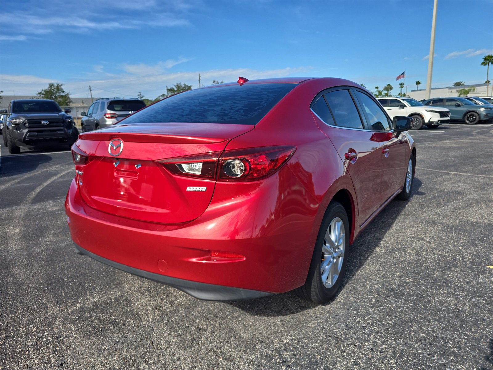 Used 2016 MAZDA MAZDA3 i Touring w/ Popular Equipment Package image 4
