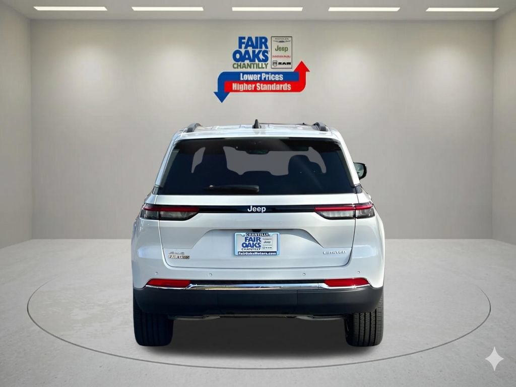 New 2025 Jeep Grand Cherokee Limited w/ Luxury Tech Group II AWD/4WD image 8