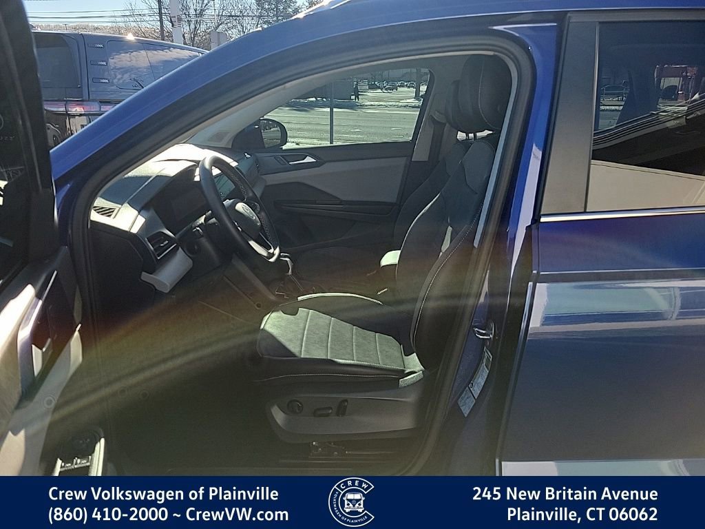 Certified 2022 Volkswagen Taos SE AWD/4WD image 15